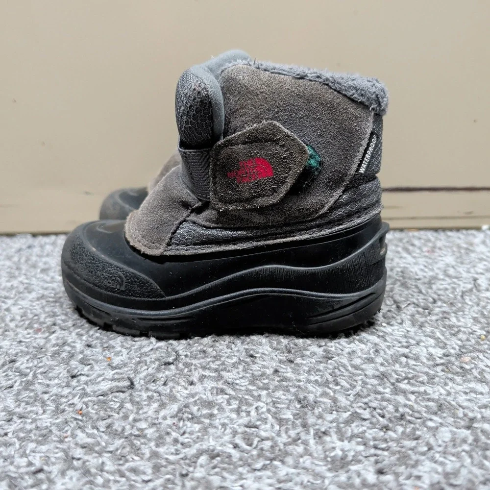 The North Face Alpenglow II Winter Boots Toddler Size 9T Grey Black